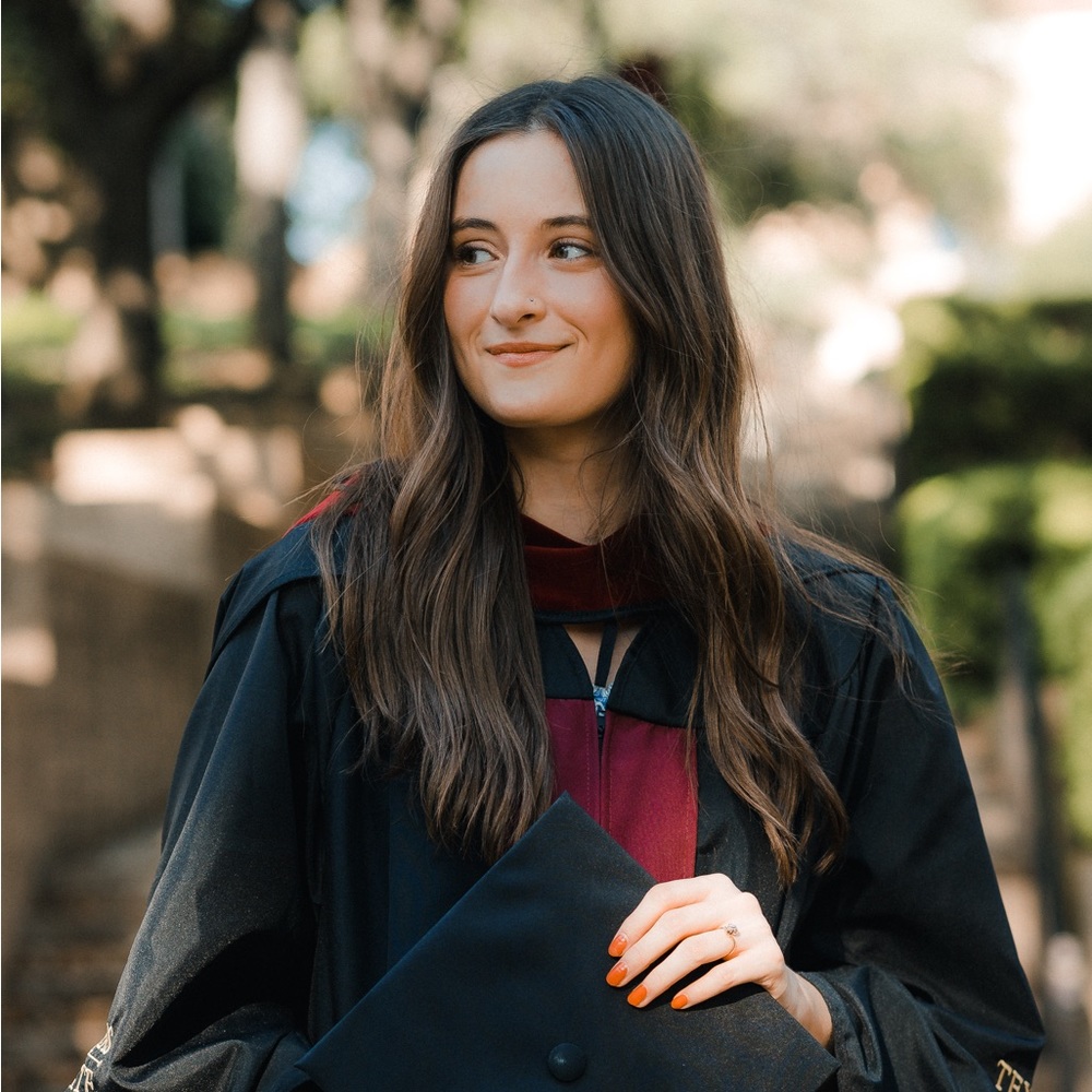 Meet your Posher, Amanda